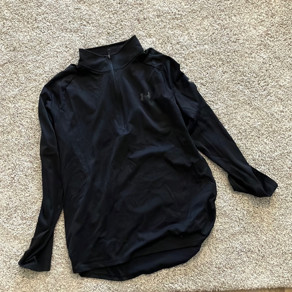 Under armor black pullover athletic shirt